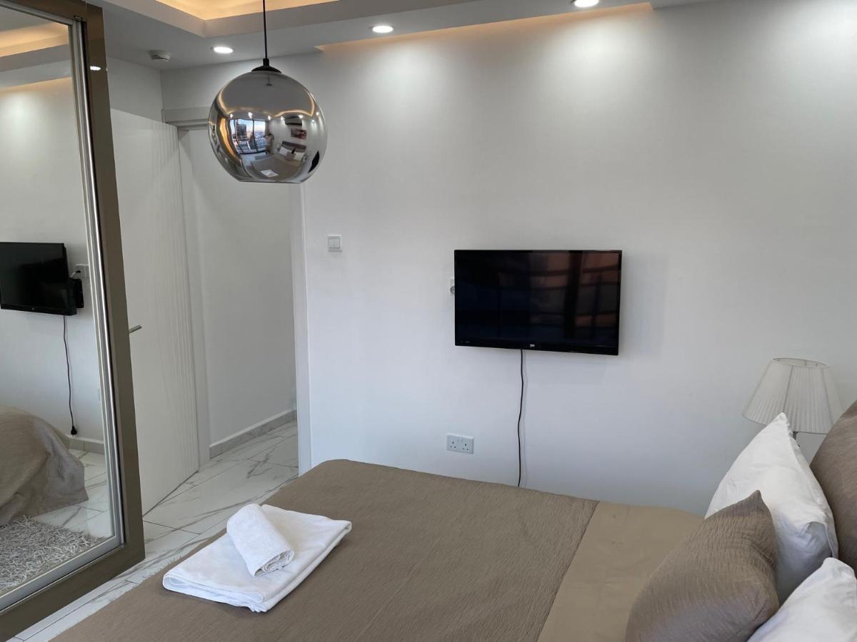 Elegant 2+1 Flat In The Heart Of Kyrenia + Wifi Apartment Екстериор снимка